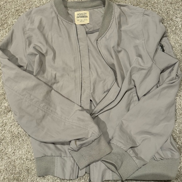 Set of Ashley Outerwear Jackets- Large - Picture 3 of 3